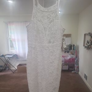 BODYCON WHITE DRESS